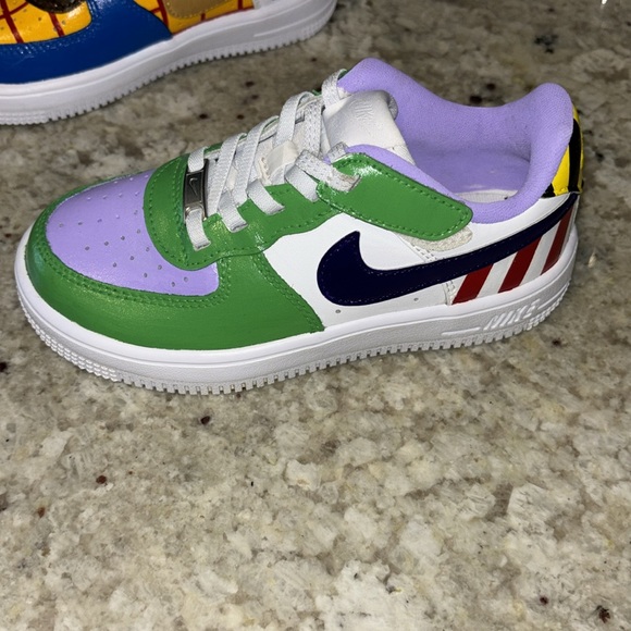 Nike Air Force 1 - Picture 2 of 8